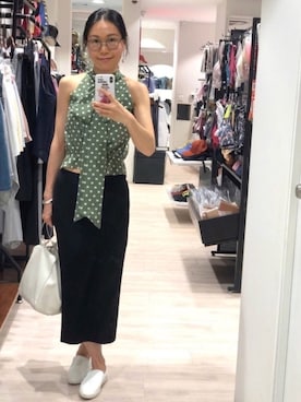 「アイテム（レインシューズ、ホワイト系）」を使った、Yukki Liさん（レディース・158cm）の夏コーディネート