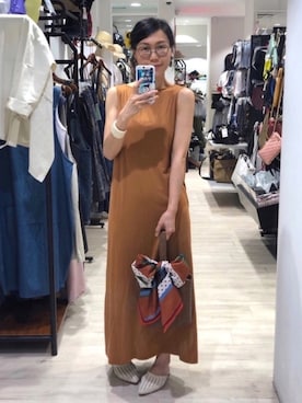 「BROWN」｜「アイテム（アクセサリー）」を使った、Yukki Liさん（レディース・158cm）の夏コーディネート