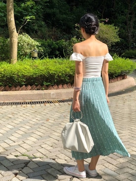「H&M（エイチ・アンド・エム）のアイテム（アクセサリー、ホワイト系）」を使った、Yukki Liさん（レディース・158cm）の秋コーディネート