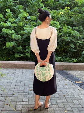 「BASQUIAT（バスキア）のアイテム」を使った、Yukki Liさん（レディース・158cm）の秋コーディネート