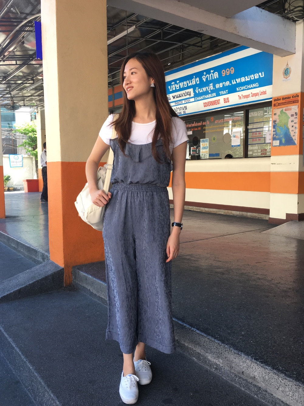 「DOUGHNUTのアイテム（バックパック/リュック、ベージュ系）」を使った、Candiceさん（レディース・169cm）の冬コーディネートの1枚目の写真