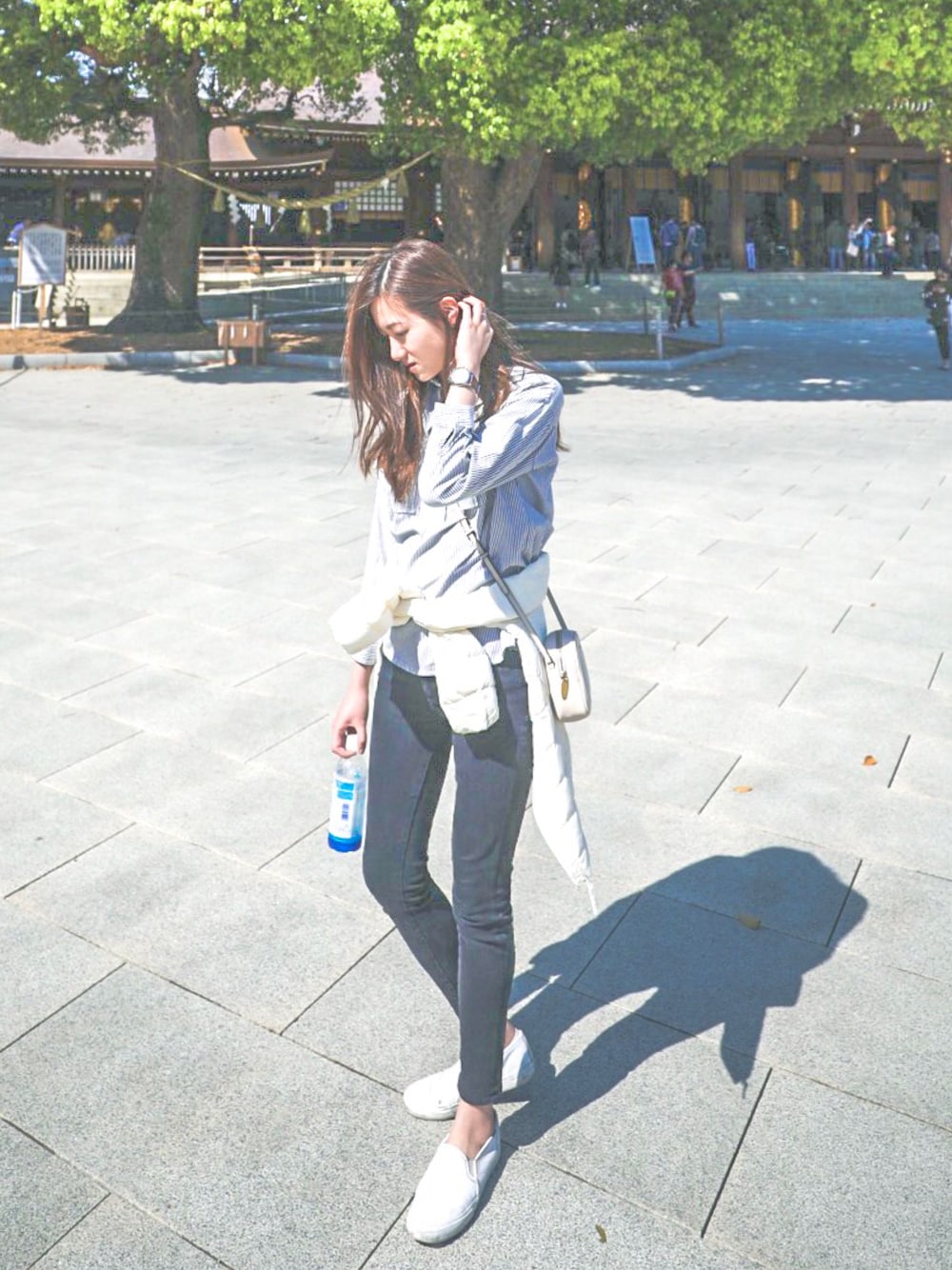 「Japan、summer」｜「CHARLES & KEITHのアイテム（ショルダーバッグ、ベージュ系）」を使った、Candiceさん（レディース・169cm）の春コーディネートの1枚目の写真