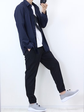 「Champion（チャンピオン）のアイテム（ボディバッグ/ウエストポーチ）」を使った、梅田梅さん（メンズ・180cm）の春コーディネート