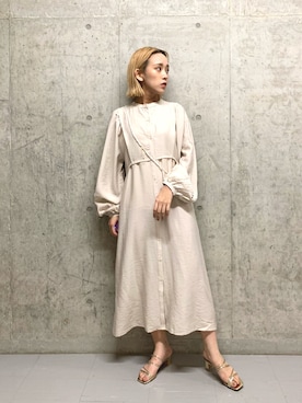 「アイテム（サンダル、ゴールド系）」を使った、Uiさん（レディース・158cm）の春コーディネート