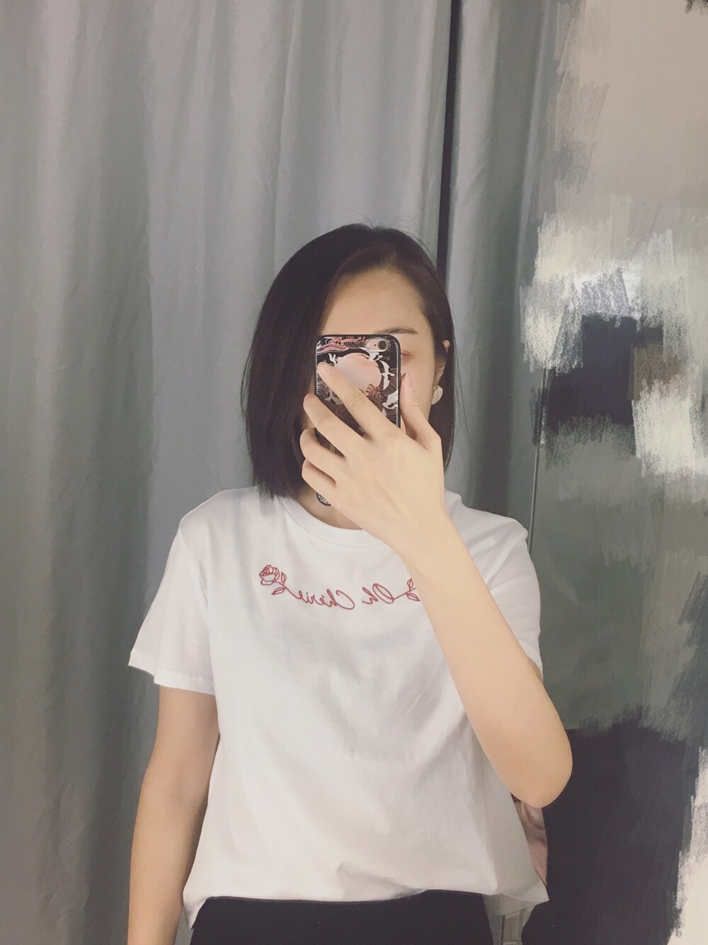 「休日スタイル、春コーデ、今日のコーデ」｜「H&Mのアイテム（Tシャツ/カットソー、ホワイト系）」を使った、穆勒君さん（レディース・175cm）の冬コーディネートの1枚目の写真