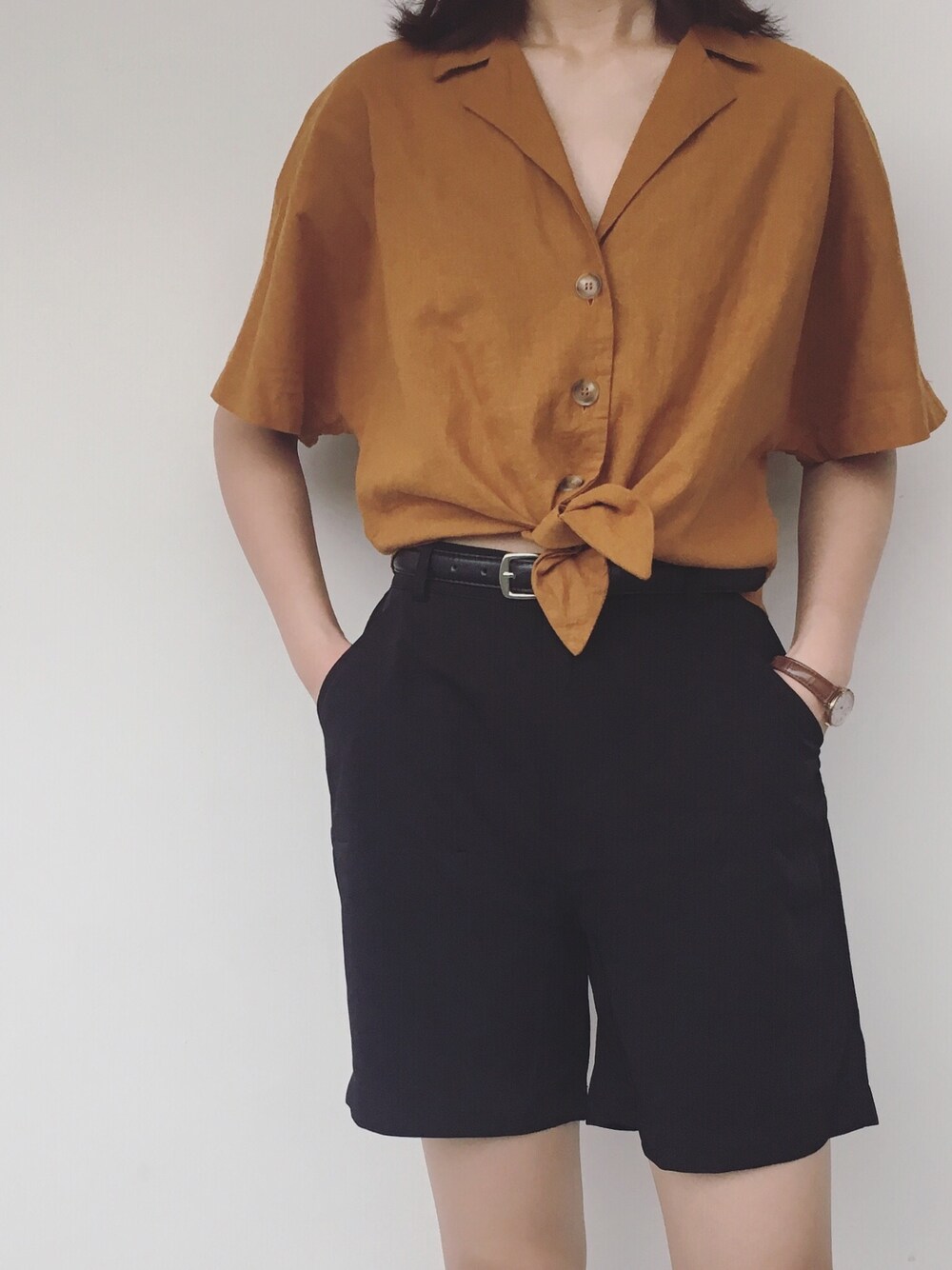 「夏、日系休闲、复古、街头搭配、日系极简、宽松」｜「Pull bearのアイテム（シャツ/ブラウス、オレンジ系）」を使った、穆勒君さん（レディース・175cm）の春コーディネートの1枚目の写真