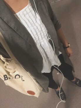「アイテム（ローファー）」を使った、KONaさん（レディース・164cm・10代）の秋コーディネート