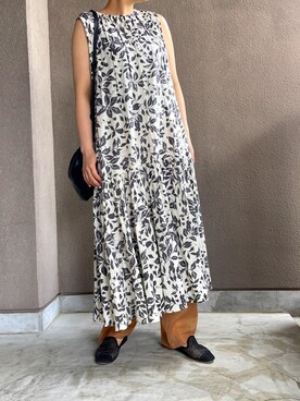 オレンジ系のアイテムを使った 花柄ワンピース の人気ファッションコーディネート 髪型 ベリーショートヘアー Wear