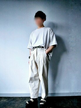 サンダルを使った 白ワイドパンツ のメンズ人気ファッションコーディネート Wear