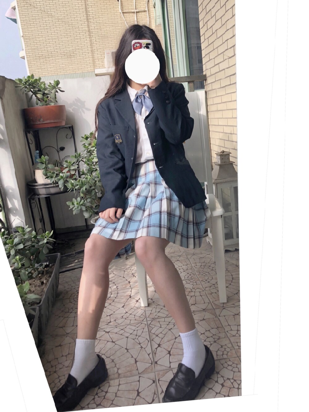 「EASTBOYのアイテム（スカート、ブルー系）」を使った、蹲下来一米九さん（レディース・155cm）の冬コーディネートの1枚目の写真
