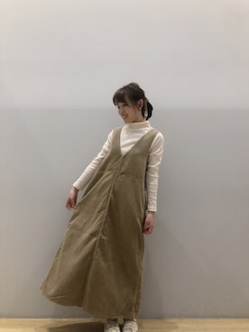 「earth music&ecology（アースミュージックアンドエコロジー）のアイテム（ジャンパースカート）」を使った、なぽんさん（レディース・150cm）の秋コーディネート