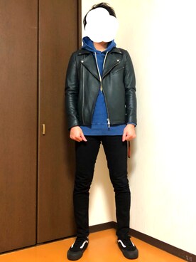 ネックレスを使った 青パーカー のメンズ人気ファッションコーディネート Wear