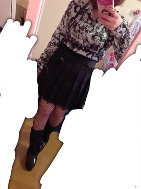 「ankoROCK（アンコロック）のアイテム（Shirts、ブラック系）」を使った、ゆさん（レディース・143cm）の冬コーディネート