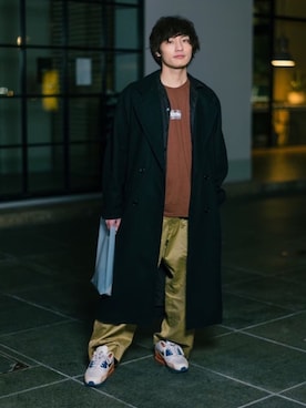 「MR.GENTLEMAN（ミスタージェントルマン）のアイテム（チノパンツ）」を使った、official  Naoyaさん（メンズ・176cm）の秋コーディネート