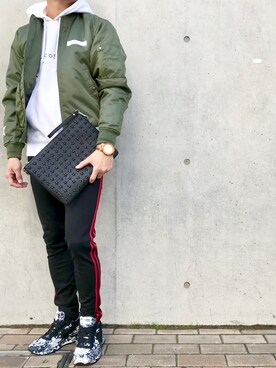 「レッド」｜「アイテム（MA-1）」を使った、giseさん（メンズ・170cm）の秋コーディネート