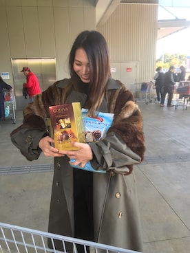 「ファー」｜「アイテム（トレンチコート）」を使った、sakiさん（レディース・156cm）の秋コーディネート