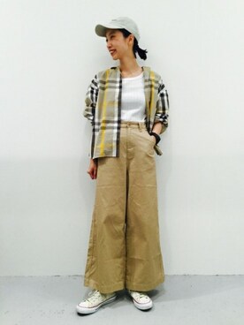 「LAKOLE（ラコレ）のアイテム（チノパンツ）」を使った、LAKOLE WOMENSさん（レディース・165cm）の春コーディネート