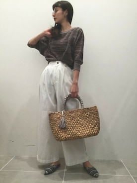 「LAKOLE（ラコレ）のアイテム（チノパンツ）」を使った、LAKOLE WOMENSさん（レディース・166cm）の春コーディネート