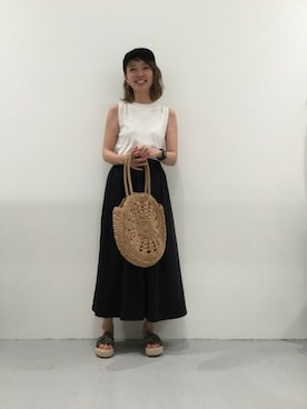 「ペーパーバッグ」｜「アイテム（キャップ）」を使った、LAKOLE WOMENSさん（レディース・160cm）の春コーディネート