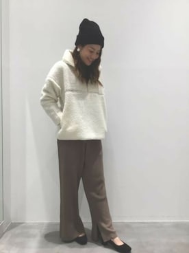 「グレージュ」｜LAKOLE WOMENSさん（レディース・160cm）の冬コーディネート