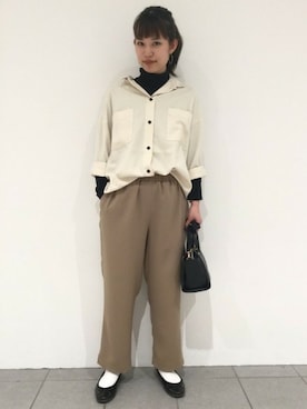 「ダブルクロスパンツ」｜LAKOLE WOMENSさん（レディース・165cm）の冬コーディネート