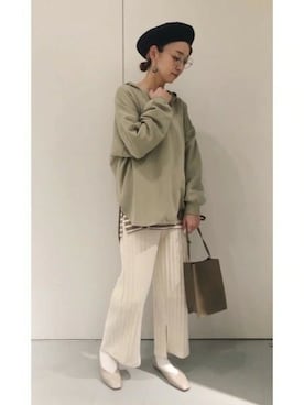 「スリットパンツ」｜「アイテム（ハンチング/ベレー帽）」を使った、LAKOLE WOMENSさん（レディース・160cm）の春コーディネート