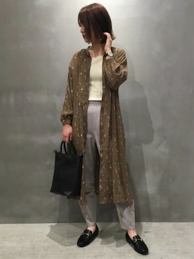 「LAKOLE（ラコレ）のフローラルバックギャザーワンピース / LAKOLE（ワンピース、ベージュ系）」を使った、LAKOLE WOMENSさん（レディース）の春コーディネート