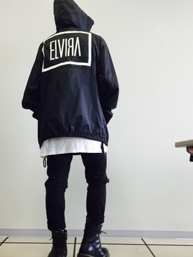 ナイロンジャケットを使った「ELVIRA」の人気ファッション 