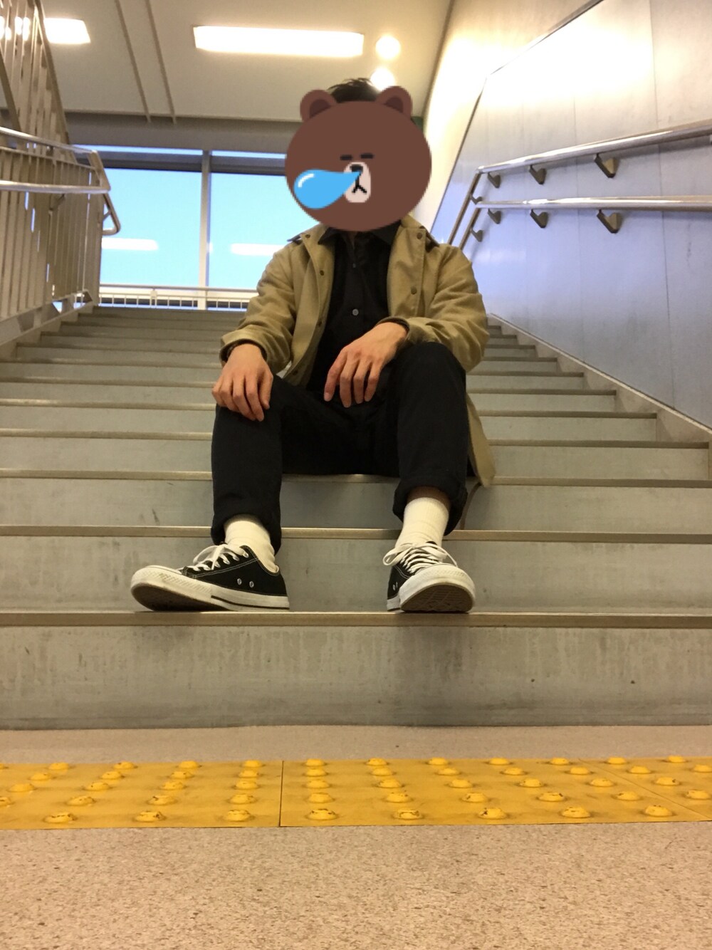 「春コーデ、UNIQLO」｜「RAGEBLUEの中綿サテンコーチジャケット/779082（その他アウター、ベージュ系）」を使った、ryooooosukeさん（メンズ・165cm）の春コーディネートの1枚目の写真