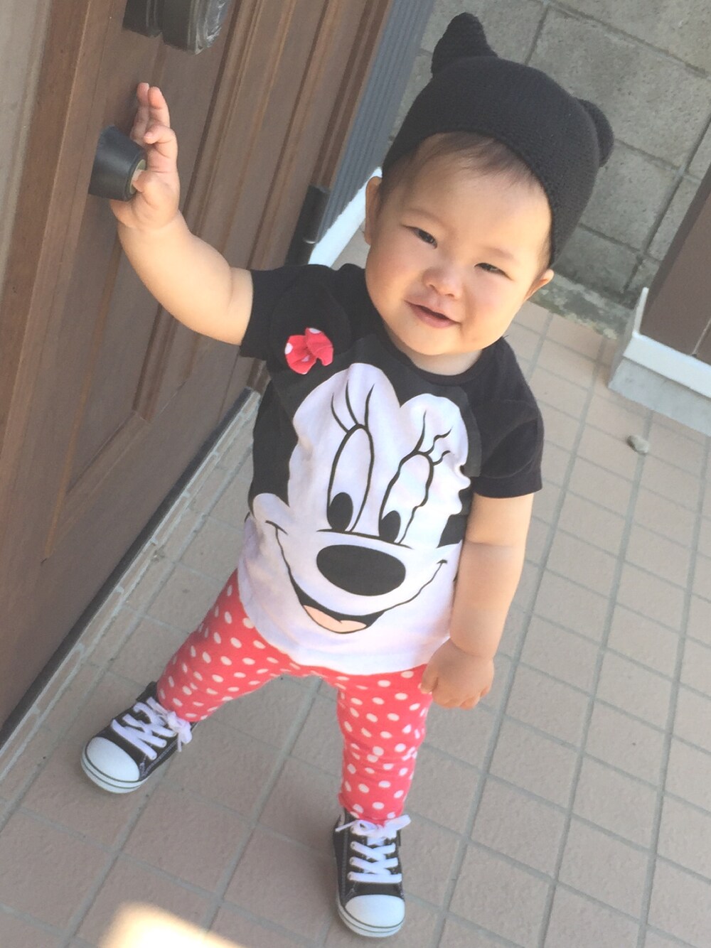 「H&M、セットアップ、ミニー、babygap、オールスター」｜「babyGAPのアイテム（帽子、ブラック系）」を使った、nachuu☺︎☺︎さん（キッズ・70cm）の夏コーディネートの1枚目の写真