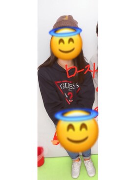 「Guess（ゲス）のアイテム（マウンテンパーカー）」を使った、ふくしまみゆさん（レディース・157cm）の秋コーディネート