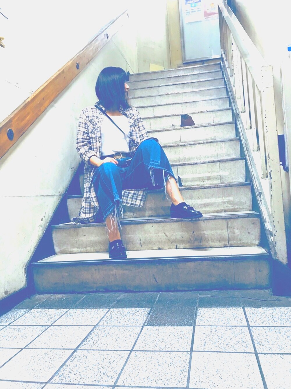 「シンプル、オトナ女子、休日スタイル、きれいめカジュアル」｜「通販のアイテム（パンツ、ブルー系）」を使った、ゆいさん（レディース・166cm）の秋コーディネートの1枚目の写真