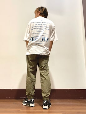 「足元はスニーカー」｜HIROさん（メンズ・170cm）の夏コーディネート