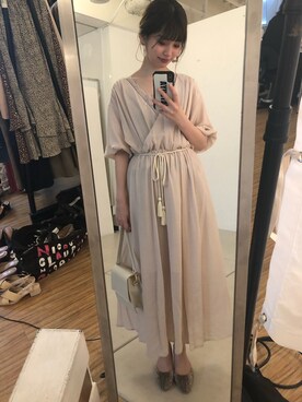 「natural couture（ナチュラルクチュール）のタッセルベルト付きカシュクールワンピース（ワンピース）」を使った、おそのさん（レディース・167cm）の夏コーディネート