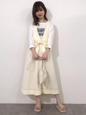 「ネコ」｜「アイテム（サンダル）」を使った、おそのさん（レディース・167cm）の春コーディネート