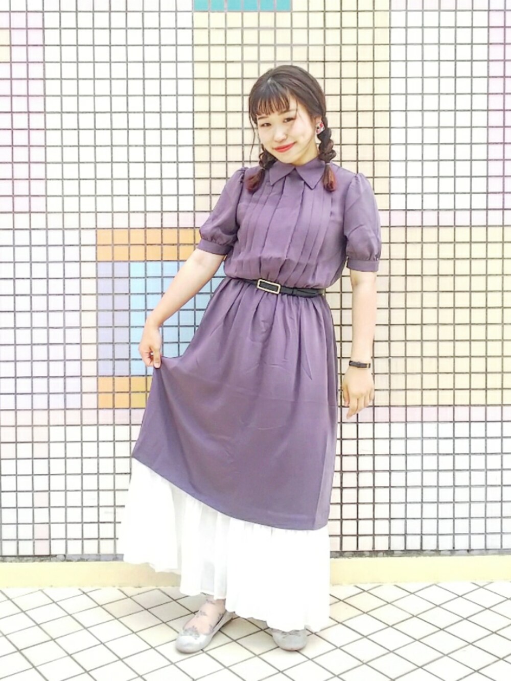 「LEBECCA boutique、ワンピース、スカート、ティアード、バレエシューズ、earth music&ecology、AMERICAN HOLIC、サンリオピューロランド、休日スタイル、夏」｜「UNIQLOのティアードロングスカート（スカート、ホワイト系）」を使った、momiさん（レディース・154cm）の夏コーディネートの1枚目の写真