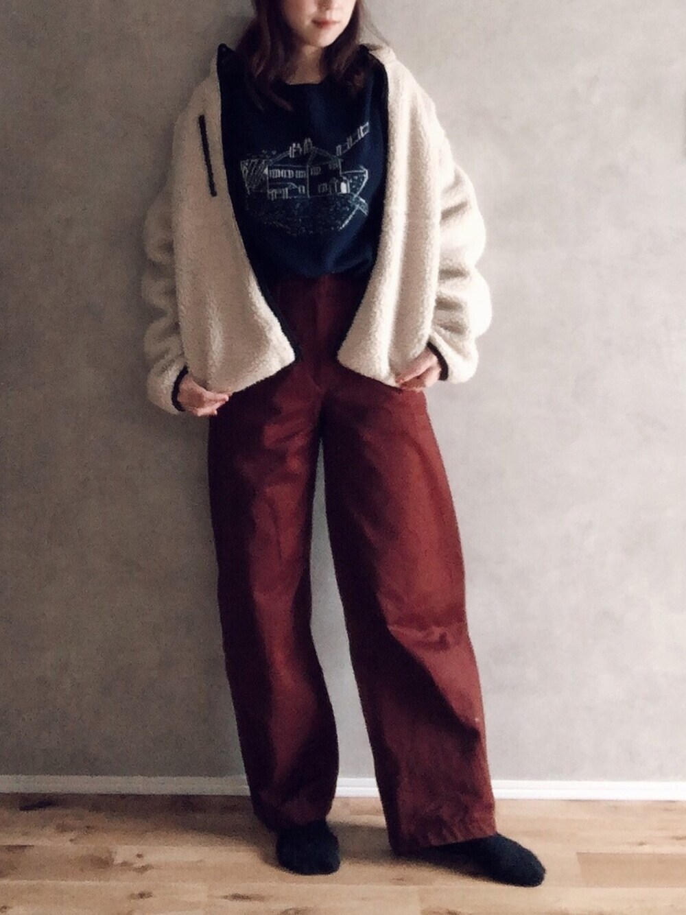 「大人カジュアル、低身長、上下UNIQLO、UNIQLO、カーブパンツ、お洒落さんとつながりたい、プチプラコーデ、秋冬コーデ」｜「UNIQLOのワイドフィットカーブパンツ（その他パンツ、ブラウン系）」を使った、Atsukoさん（レディース・155cm）の秋コーディネートの1枚目の写真
