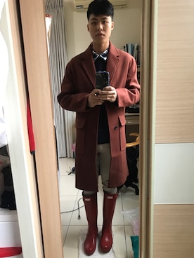「HUNTER（ハンター）のアイテム（レインシューズ、レッド系）」を使った、周冠霖さん（メンズ）の冬コーディネート