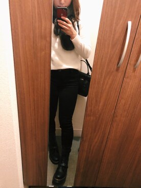 「UNIQLO（ユニクロ）のウルトラストレッチジーンズ（デニムパンツ、ブラック系）」を使った、aym218さん（レディース・157cm）の秋コーディネート