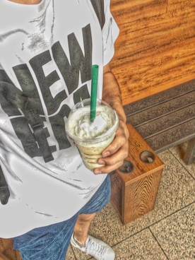 「NEW ERA（ニューエラ）のアイテム（Tシャツ/カットソー）」を使った、つばささん（メンズ・185cm）の秋コーディネート