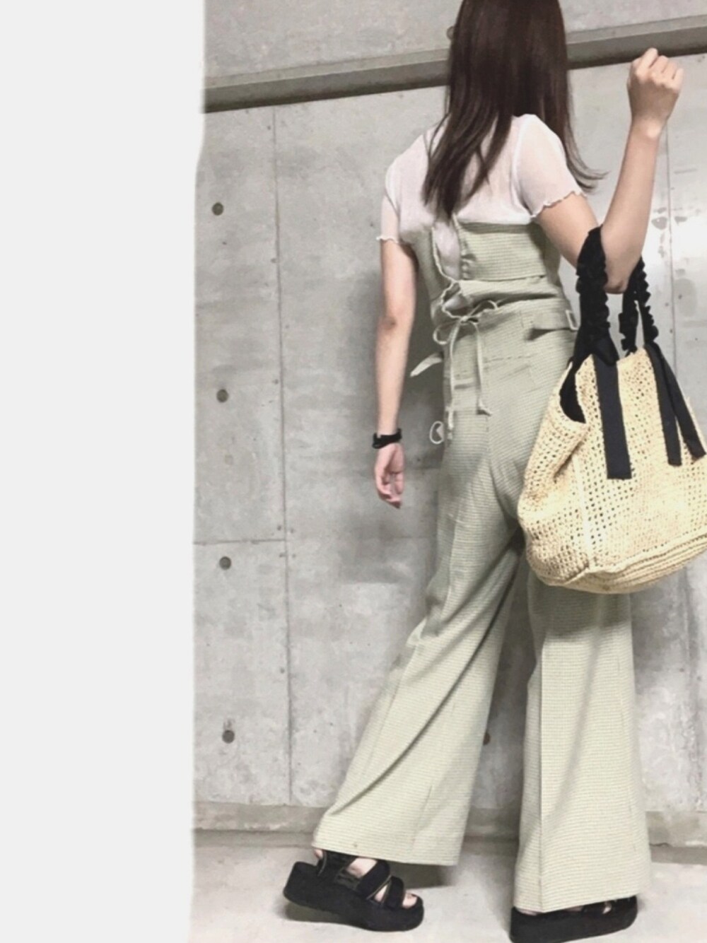 「オトナ女子、セットアップ、ビスチェ、キレイめ、ギンガムチェック」｜「SHAKAの2020年モデル・別注カラー有【SHAKA / シャカ】NEO BUNGY PLATFORM（サンダル、ブラック系）」を使った、ふふさん（レディース・165cm）の夏コーディネートの1枚目の写真