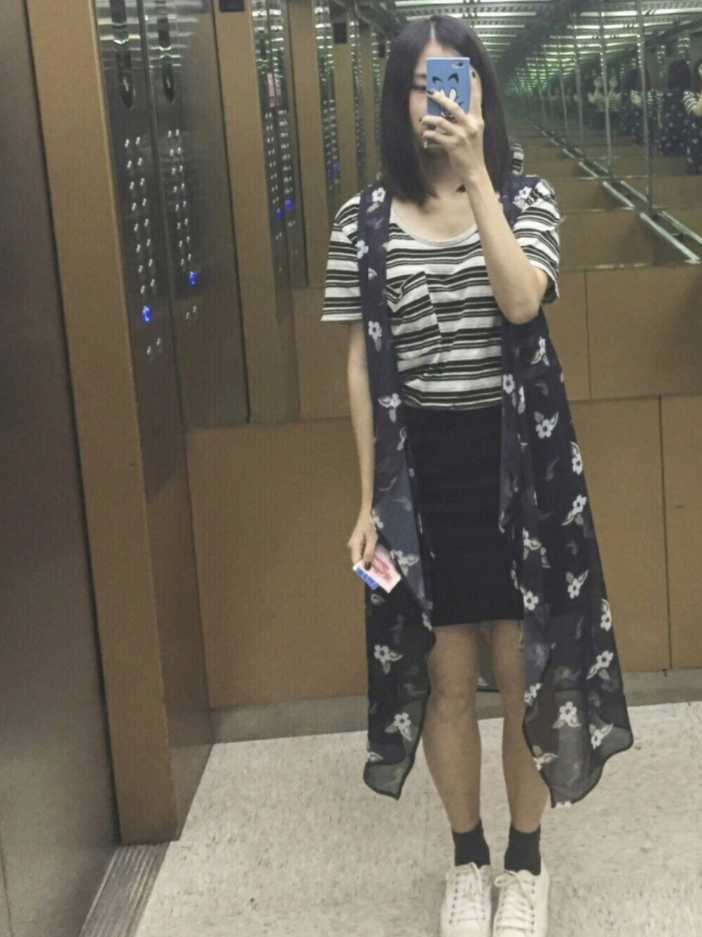 「internlife、working style、moussy、Ungrid、NET、出勤コーデ、インターン、夏、プラダ、runerrands」｜「MOUSSYのアイテム（ジャケット/アウター、ブルー系）」を使った、luluさん（レディース・172cm）の夏コーディネートの1枚目の写真