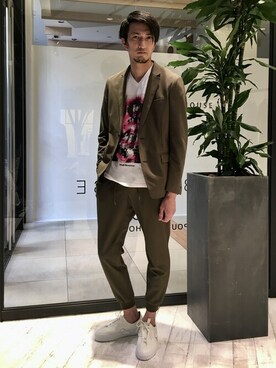 「カーキ」｜「アイテム（セットアップ）」を使った、HIRO-Tさん（メンズ・178cm）の春コーディネート