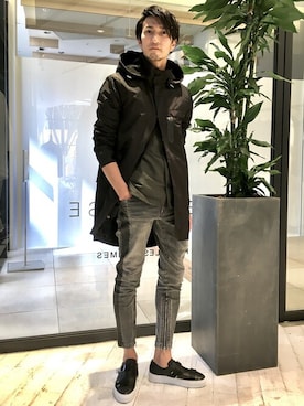 「5351 POUR LES HOMMES（ゴーサンゴーイチプールオム）の【20SS新作】コンビネーションジョガースキニーデニム（その他パンツ、ブラック系）」を使った、HIRO-Tさん（メンズ・178cm）の春コーディネート