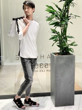 「5351 POUR LES HOMMES（ゴーサンゴーイチプールオム）の【20SS新作】サイドジップ異素材プルオーバー（Tシャツ/カットソー、ホワイト系）」を使った、HIRO-Tさん（メンズ・178cm）の春コーディネート