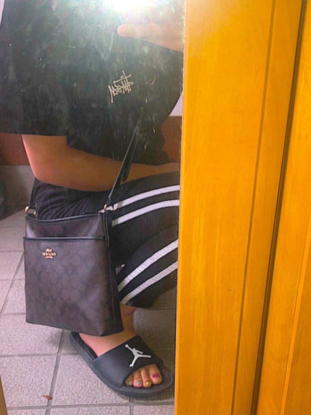 「ootd、fashion、Blackコーデ、summer、ファッション好きと繋がりたい、ストリート系、見た人いいね」｜「STUSSYのBasic Stussy Tee（Tシャツ/カットソー、ブラック系）」を使った、miさん（レディース・159cm）の夏コーディネートの1枚目の写真