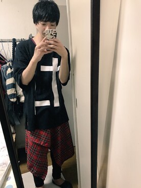 「KINGLYMASKのアイテム（Tシャツ/カットソー、ブラック系）」を使った、X_X.さん（メンズ・160cm）の夏コーディネート