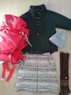 「アイテム（スポーツグッズ、グレー系）」を使った、さくらんぼさん（レディース・160cm）の冬コーディネート