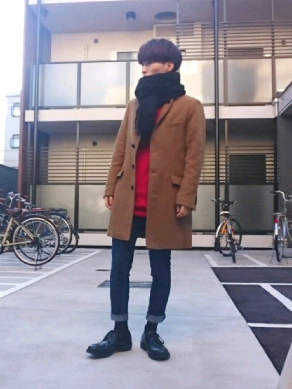 「オトナカジュアル、おしゃれさんと繋がりたい、きれいめカジュアル、大学生、いいね、save、フォローお願いします🤑、革靴、スキニーデニム」｜「Steven Alanの＜Steven Alan x LABORER＞ POSTMAN15FW/ｼｭｰｽﾞ（その他シューズ、ブラック系）」を使った、shoさん（メンズ・168cm）の冬コーディネートの1枚目の写真