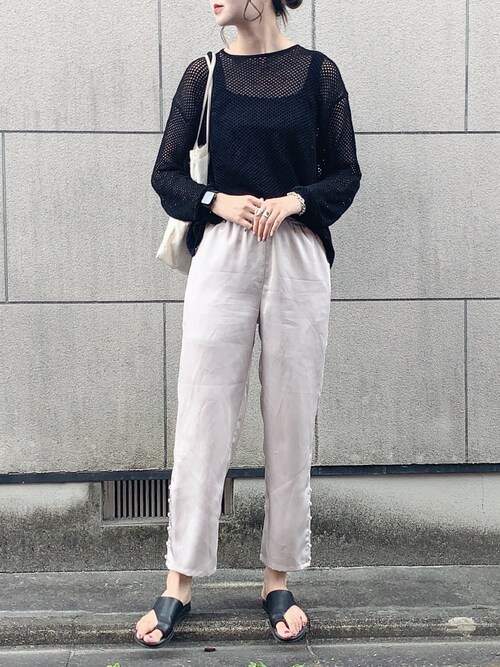 LOWRYS FARM 京都ポルタゆーかっちさんのその他パンツ「サテンクルミボタンパンツ 846752(LOWRYS FARM|ローリーズファーム)」を使ったコーディネート